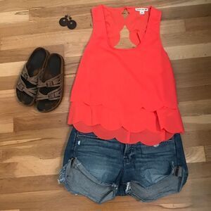 Pink Tank Top with scallop detail